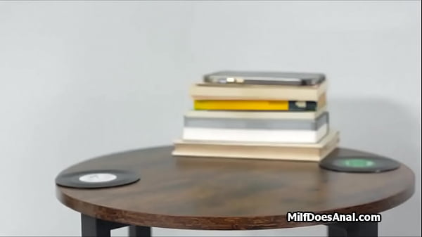 Głębokie gardło nagrodą za rimming zdzirowatej milf