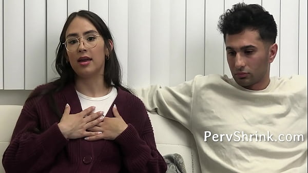 Terapeuta pomaga parze w osiągnięciu zgodności seksualnej