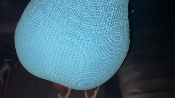 Chłopak rozdzielił mnie w dziurze chwały w gorącym barze swing house