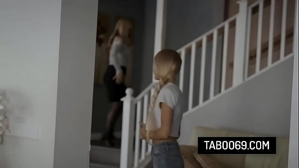 Napalony chłopak uwodzi i pieprzy macochę swojej dziewczyny – Sarah Vandella, Emma Hix