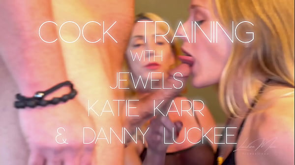 Pani Jewels bawi się ze swoją uległą dziwką i kamerzystą