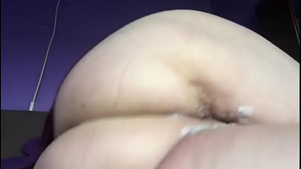 Babcia z przezroczystym dildo w tyłku