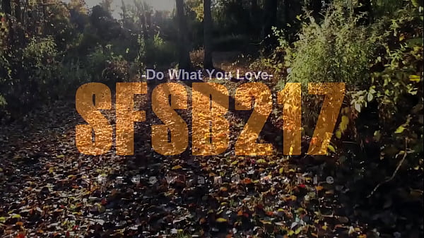 Gorąca babcia cieszy się dużą ilością spermy w ustach