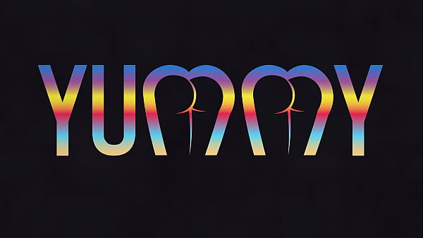 Hot bubble butt latina Elisa Santos robi podwójną penetrację z 4 napalonymi kutasami