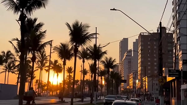 Lorena Sanches robi sobie tatuaż i płaci za niego kartą xerecard