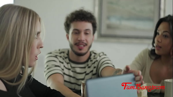 Macocha jest dumna z pornografii swojego chłopaka – Sarah Taylor, Scarlett Alexis