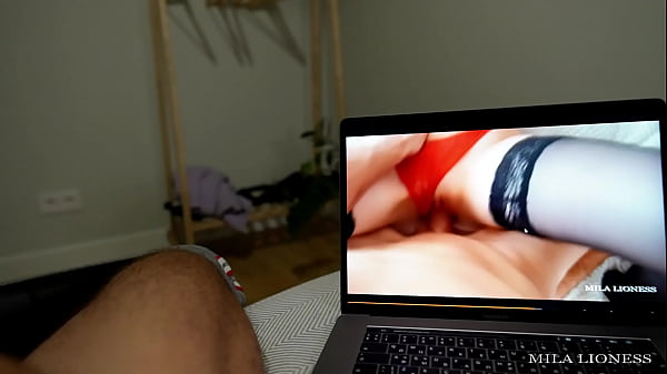 Macocha przyłapała pasierba na waleniu konia i ssaniu kutasa. Sperma na mojej twarzy. Wypełniona spermą