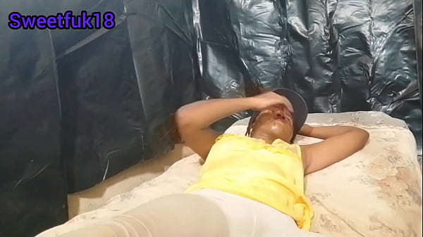 Prawie przyłapał mnie na ruchaniu jego dziewczyny