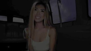 Chuda Clara Trinity ssie kutasa i ostro pieprzy się publicznie