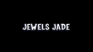 Jewels Jade podrzuca sałatkę Johna Stronga, gdy on ją pieprzy