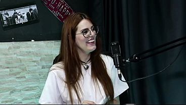 DECIDIU NÃO FURAR COM A MÃE, E TEVE QUE DESMARCAR COM OS HOMENS – Bella Ruiva (Moai TV)